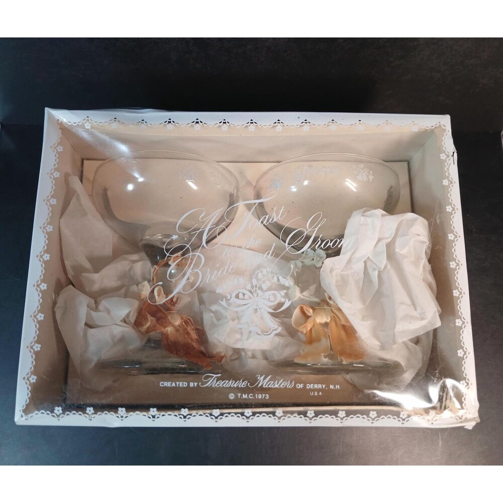 Vintage Bride Groom Wedding Toast Glass Set Treasure Masters USA Bridal Goblets